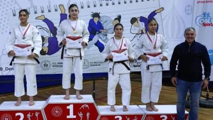 DENİZLİ’DE JUDO GRUP ŞAMPİYONASI HEYECANI NEFES KESTİ