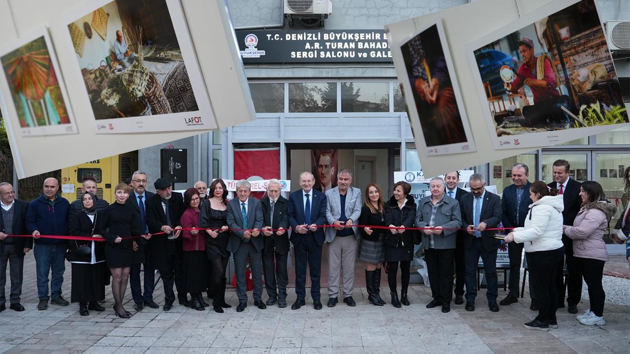 “Yitenlerin Öyküsü” sergisi açıldı