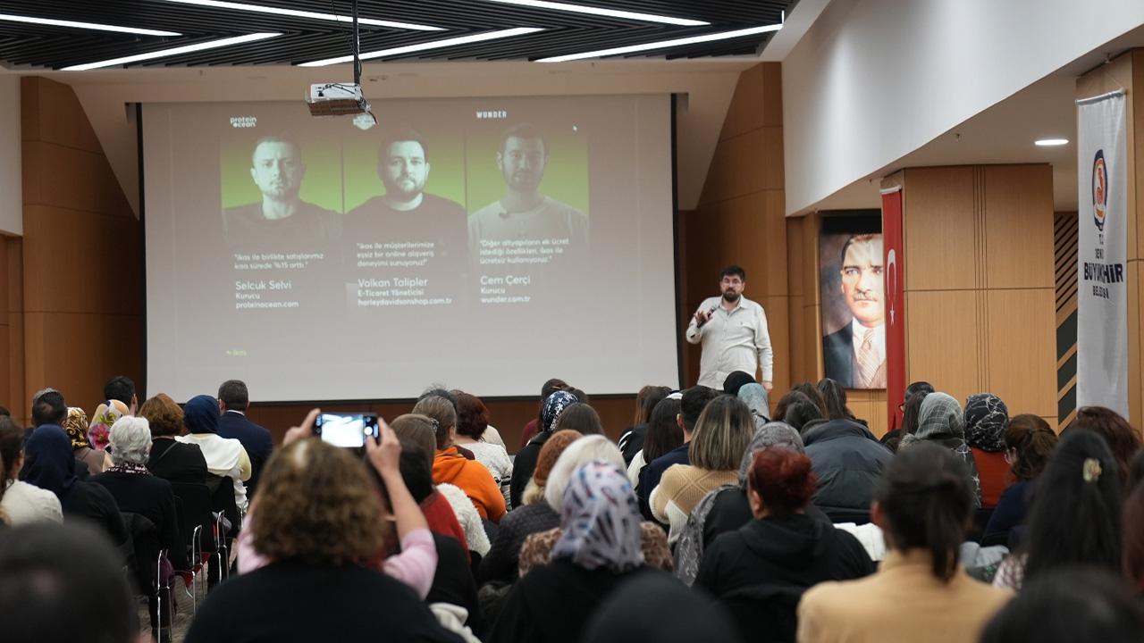 Denizli'de kadınlara dijital güç eğitimi