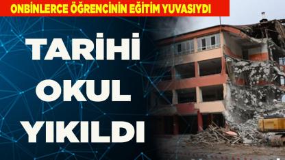 DENİZLİ'DE TARİHİ OKUL BİNASI YIKILDI