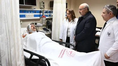 Vali Köşger yaralıları ziyaret etti