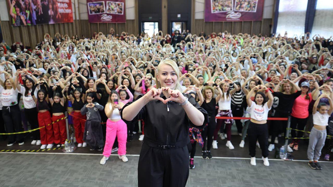 MERKEZEFENDİ’DE DANS VE SPOR TUTKUNLARI BİR ARAYA GELDİ