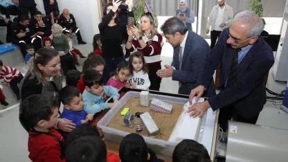 Minik Bilim İnsanları PAÜ'de Depremi Deneyle Öğrendi