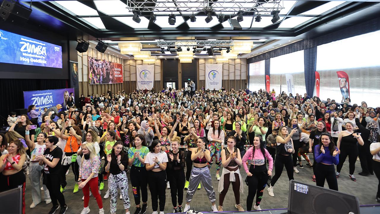 ZUMBA TUTKUNLARI MERKEZEFENDİ'DE BULUŞACAK
