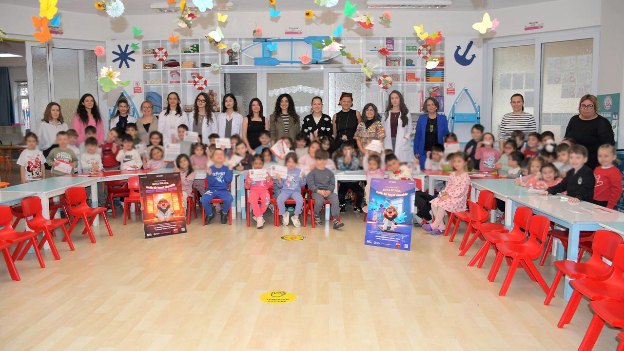 İZDO Minik Öğrencilere Ağız Sağlığını Aşıladı