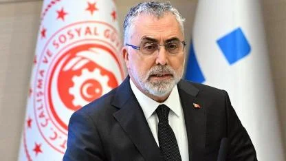 Bakan Işıkhan, Denizli'de gençlere yönelik projeleri anlattı