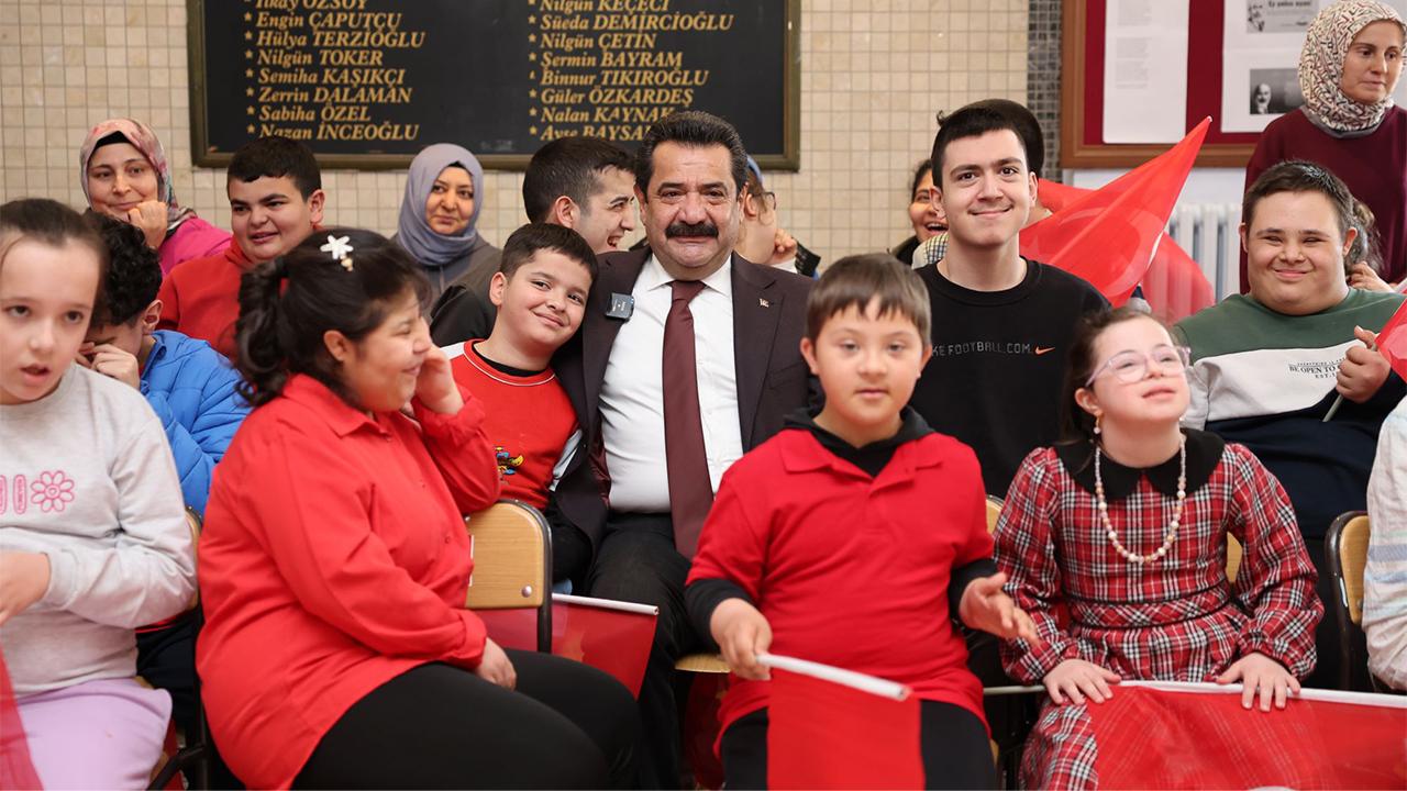 BAŞKAN ERTEMUR’DAN OTİZM GÜNÜ’NDE AİLELERE MÜJDE