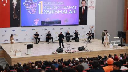 KÜLTÜR SANAT YARIŞMALARINDA SAHNE GENÇLERİN