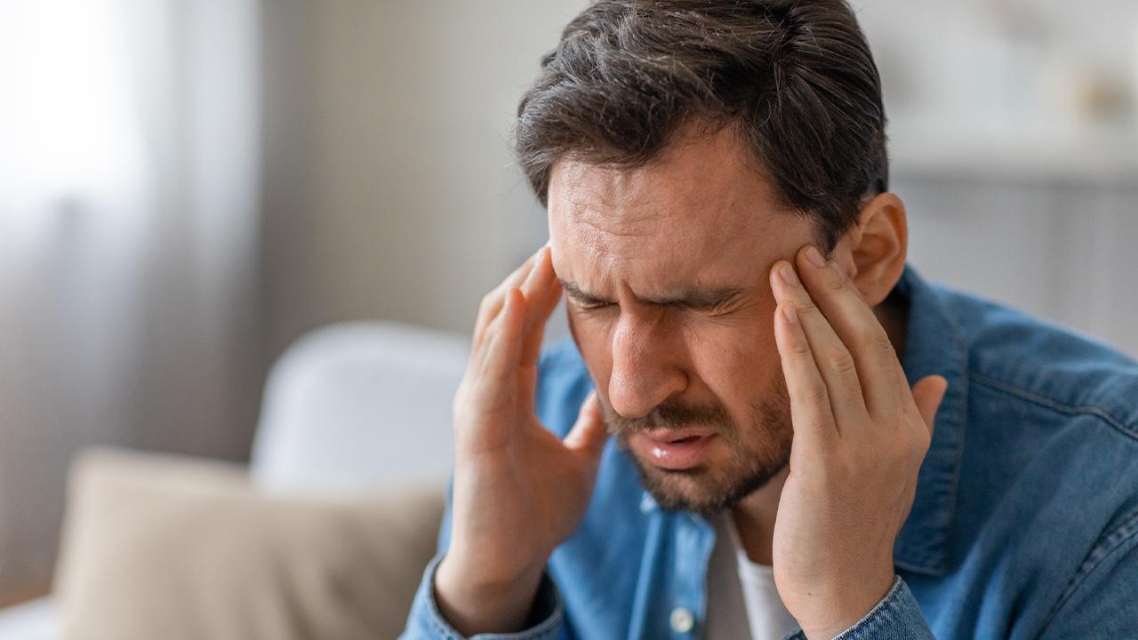 Mevsim Geçişlerinde Artan Baş Ağrılarını Önlemek Mümkün