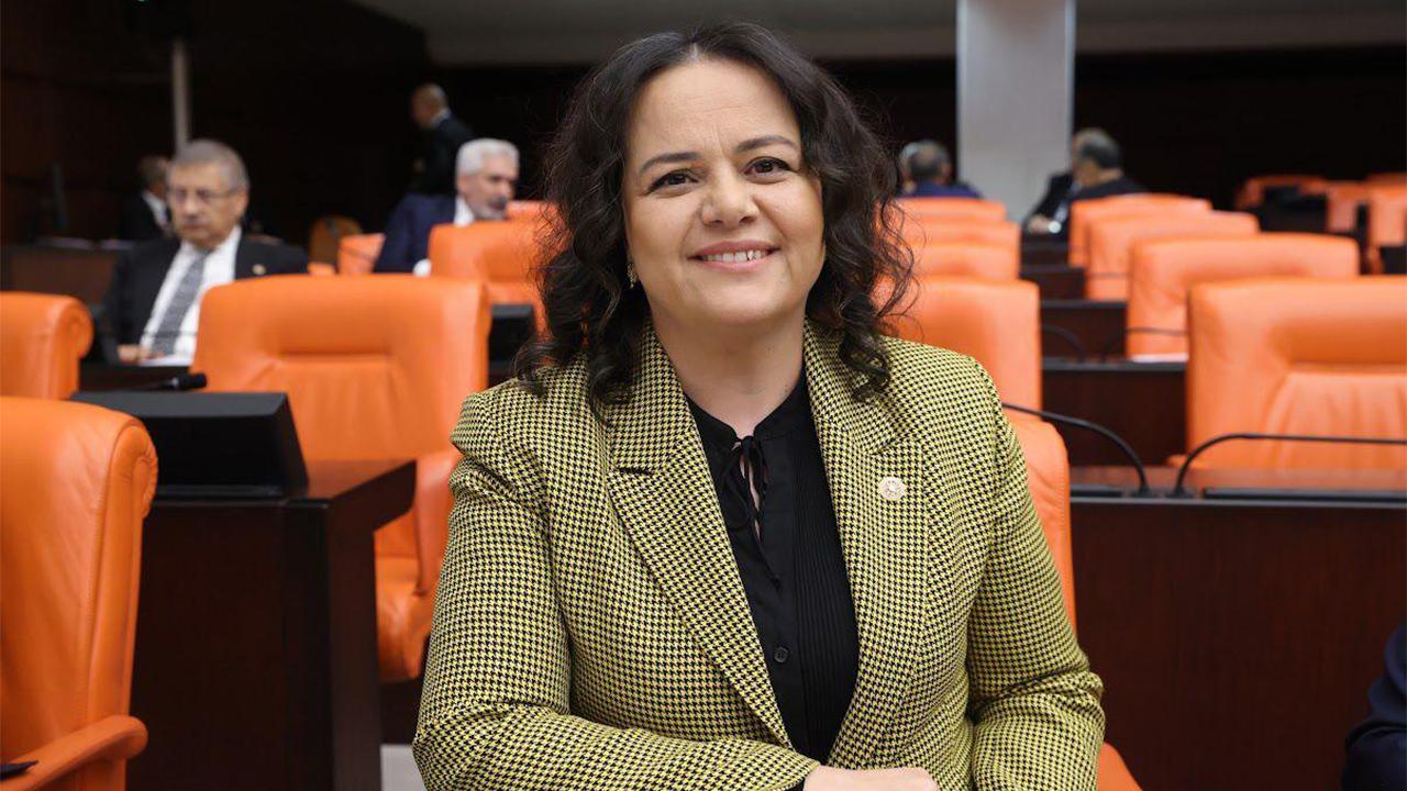 Milletvekili Ök'ten 23 Nisan Kutlaması