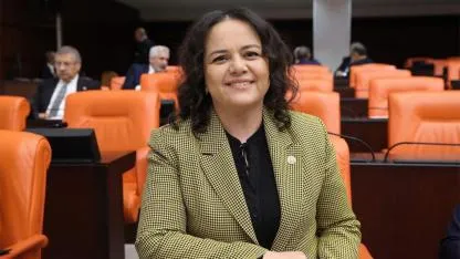 Milletvekili Ök'ten 23 Nisan Kutlaması