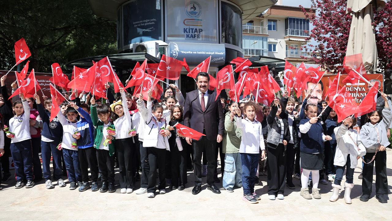 PAMUKKALE’DE KÜTÜPHANELER HAFTASI KİTAP KAFE’DE KUTLANDI