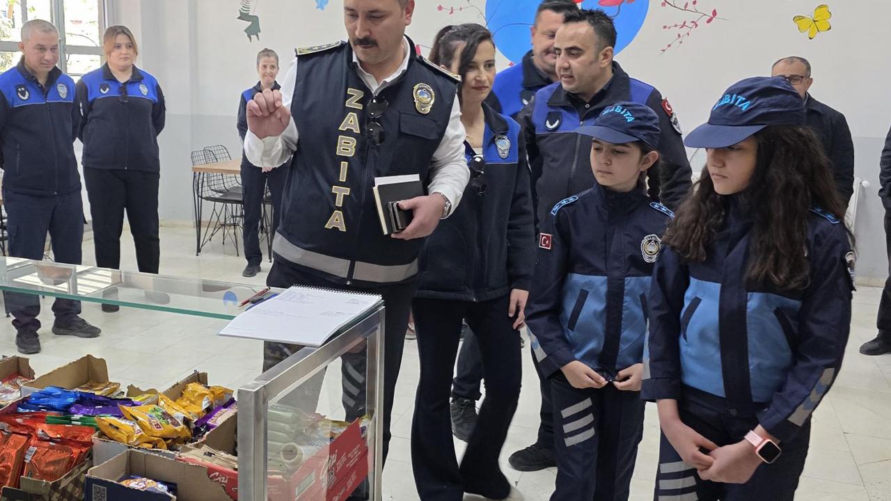 PAMUKKALE’NİN MİNİK ZABITALARI GÖREV BAŞINDA