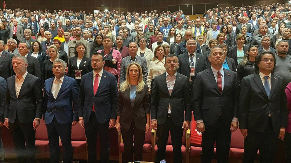 Denizli CHP'de Horzum yeniden başkan seçildi
