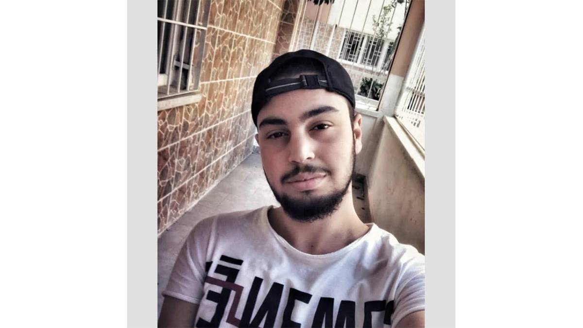 Devrilen araçta can veren genç, gözyaşlarıyla uğurlandı