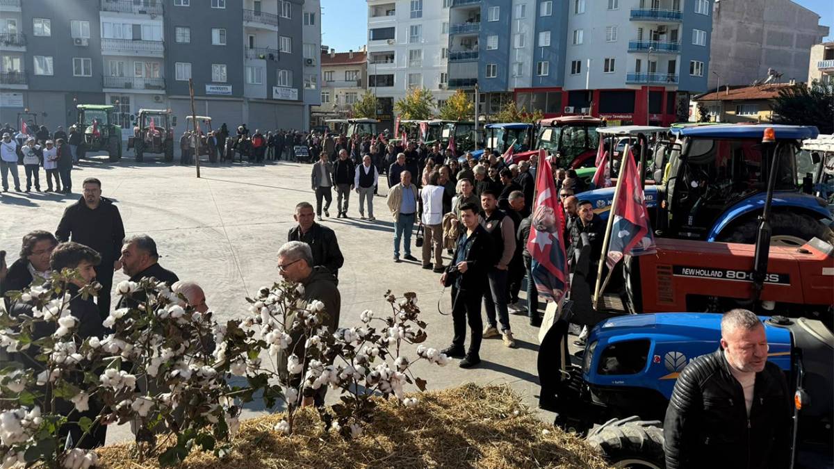 Sarayköylü çiftçiler'den tabutlu protesto
