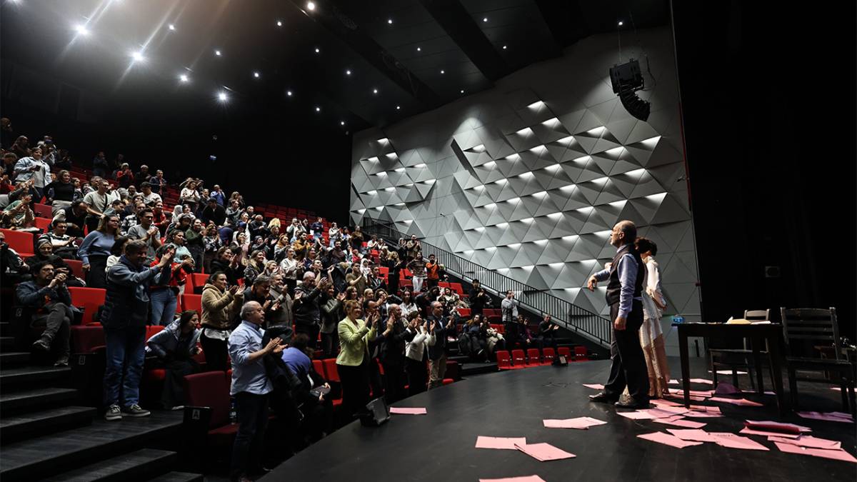 Türk tiyatrosunun belleği Büyükşehir sahnesinde