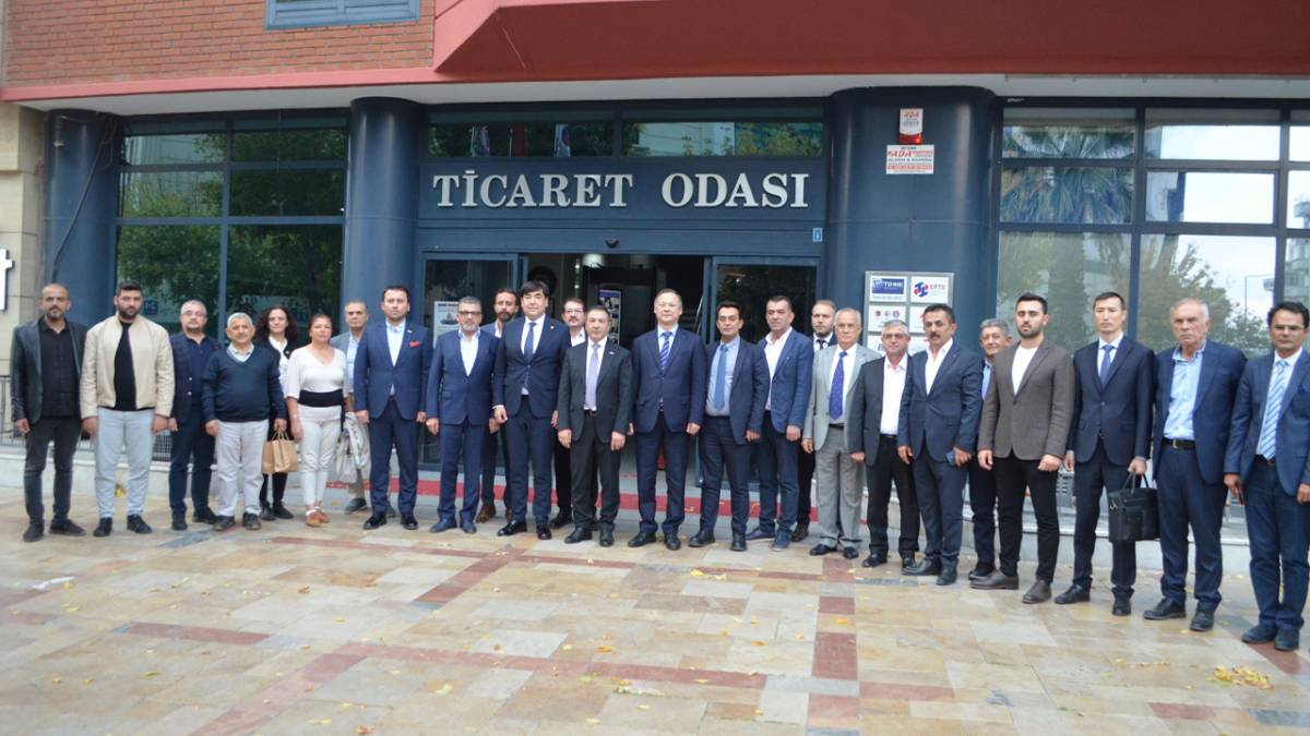 Denizli’de Kırgız rüzgarı esti