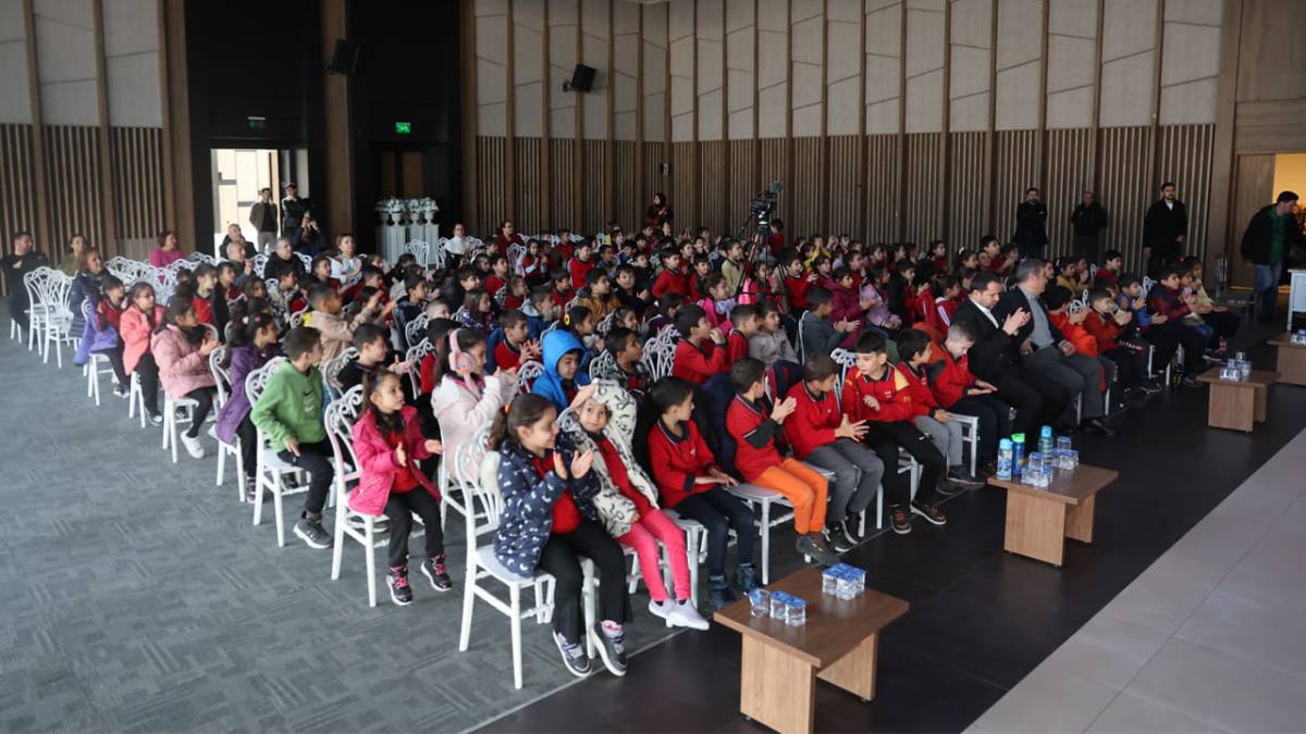 ÇOCUK TİYATROSU, BEĞENİ TOPLADI