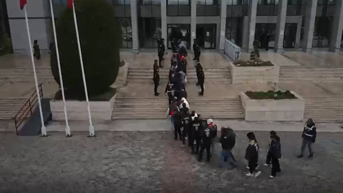 Denizli merkezli dolandırıcılık operasyonunda 16 tutuklama