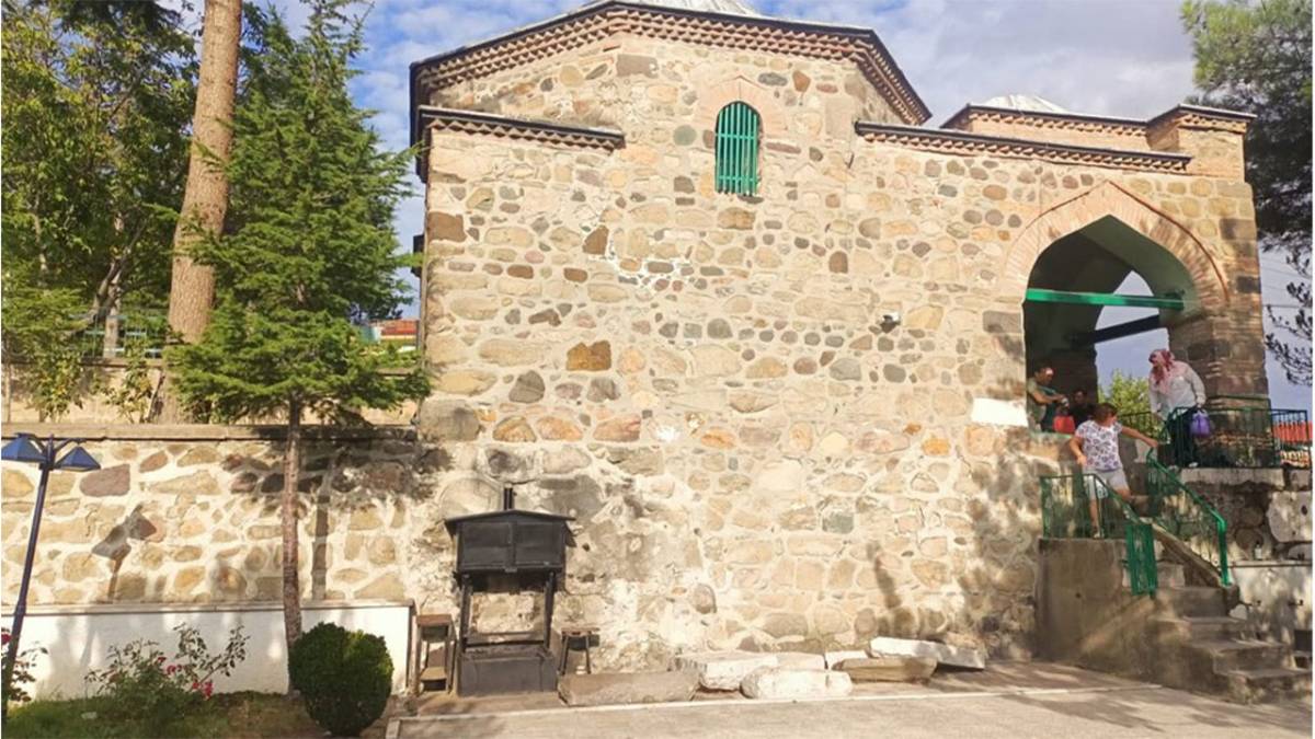 PİRİ BABA TÜRBESİ, AMASYA VİLAYETİ, MERZİFON İLÇE MERKEZİ