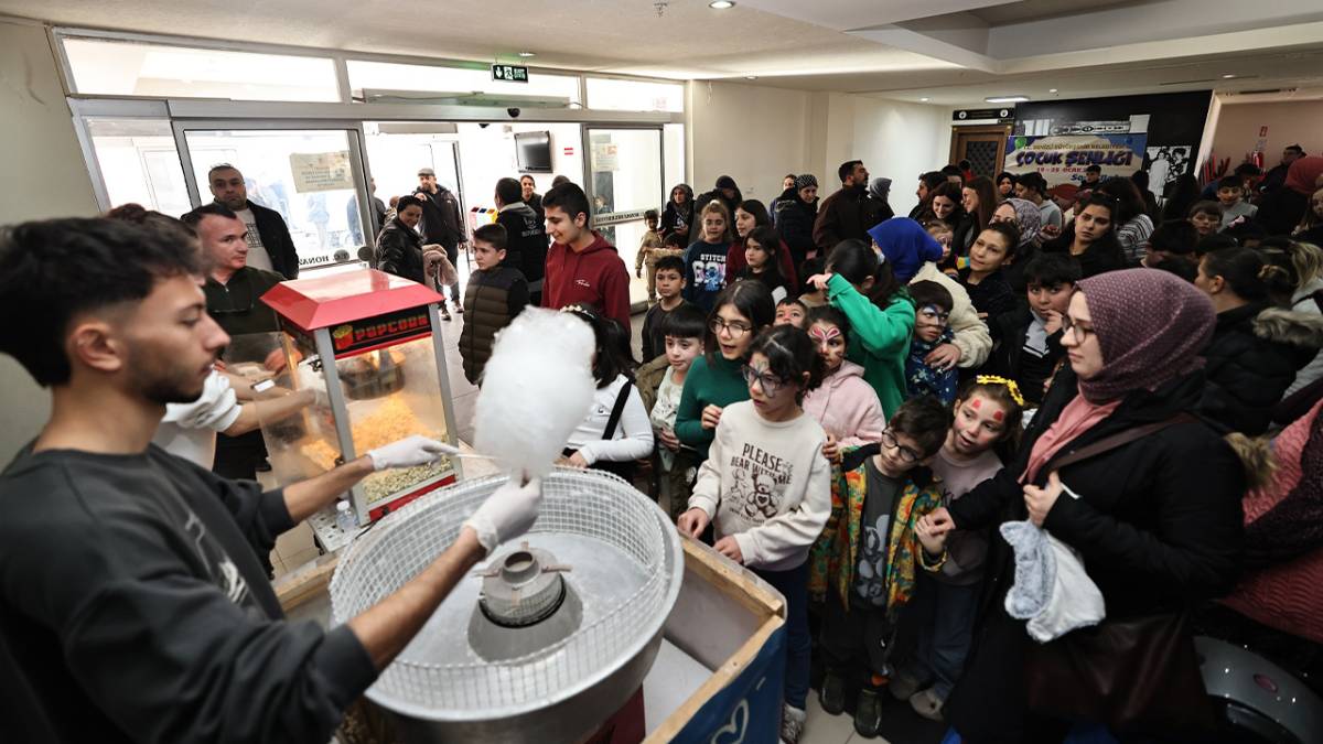 Denizli Büyükşehir’in çocuk şenliği coşkuyla başladı