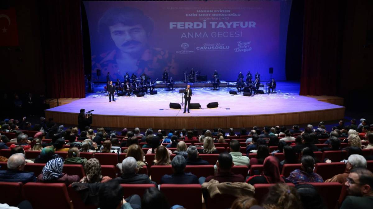 Ferdi Tayfur şarkılarıyla anıldı