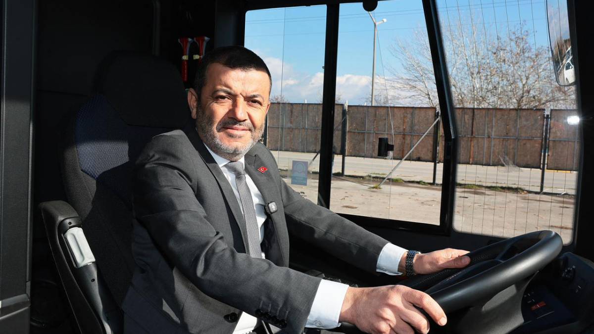 Denizli Büyükşehir’den hizmet filosuna 100 yeni araç