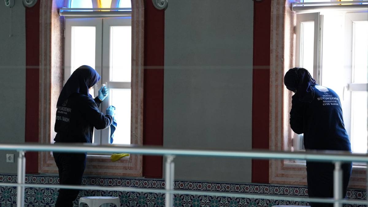 Denizli’de Camiler Ramazan Ayına Hazırlanıyor