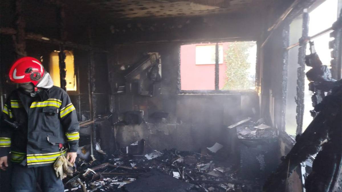 Serinhisar Kuruyemiş Fabrikasında Yangın