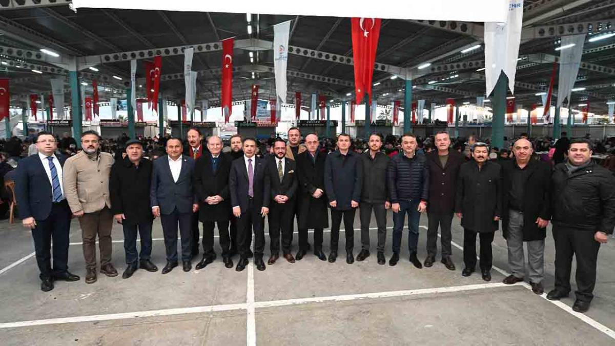 BAŞKAN ERDOĞAN, BU YIL SEVİNDİK PAZAR YERİNDE HALKLA BULUŞTU