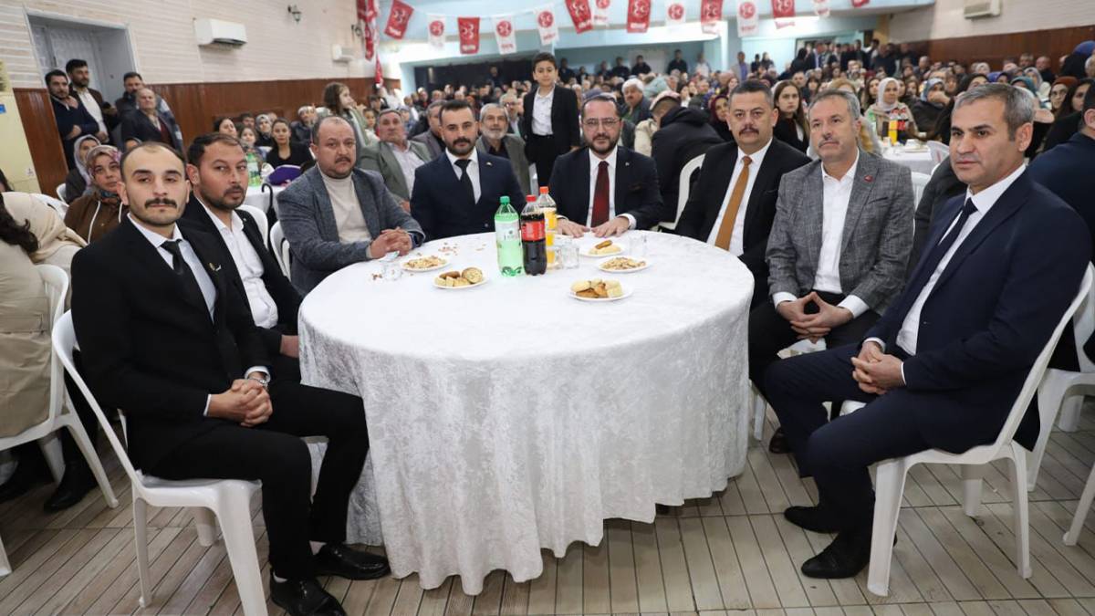 MHP’DEN GÜNEY İLÇESİNDE GÖVDE GÖSTERİSİ