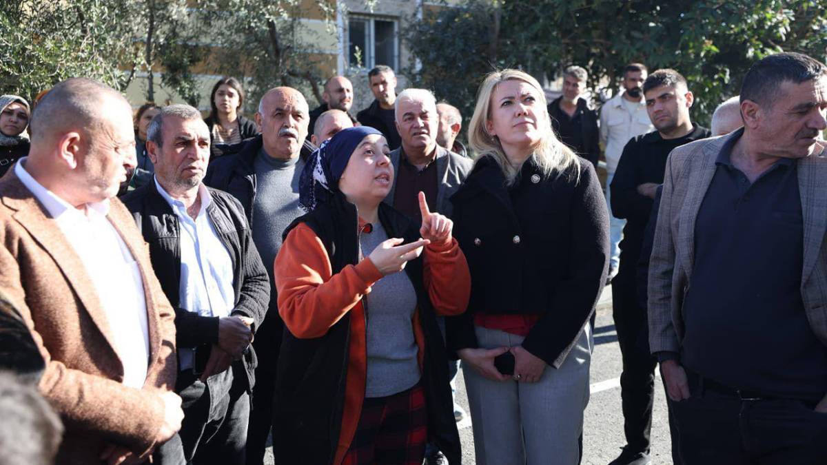 Denizli'de Dev Kaya Evi Yerinden Oynattı