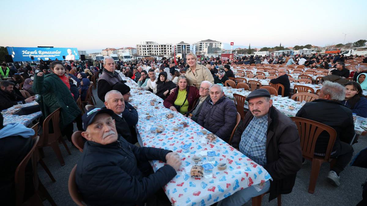 Karahasanlı Mahallesi’nde 7 bin kişilik iftar