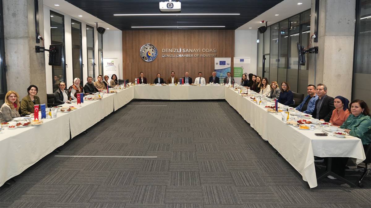 Denizli'de Kadın Çiftçiler Gelecek İçin Buluştu