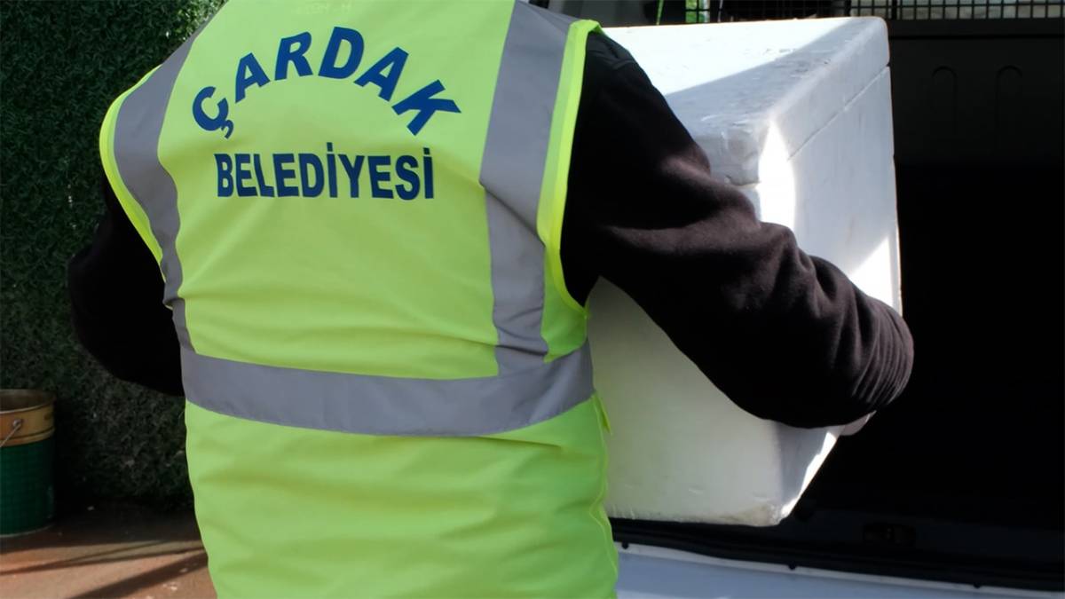Çardak'ta Ramazan Boyunca Her Gün Sıcak Yemek Dağıtıldı