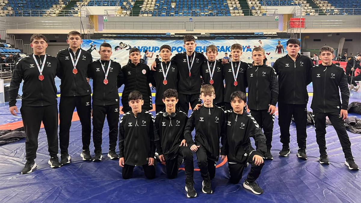 Denizli Güreşinde Madalya Yağmuru