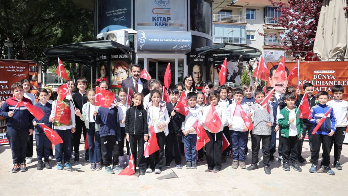 PAMUKKALE’DE KÜTÜPHANELER HAFTASI KİTAP KAFE’DE KUTLANDI