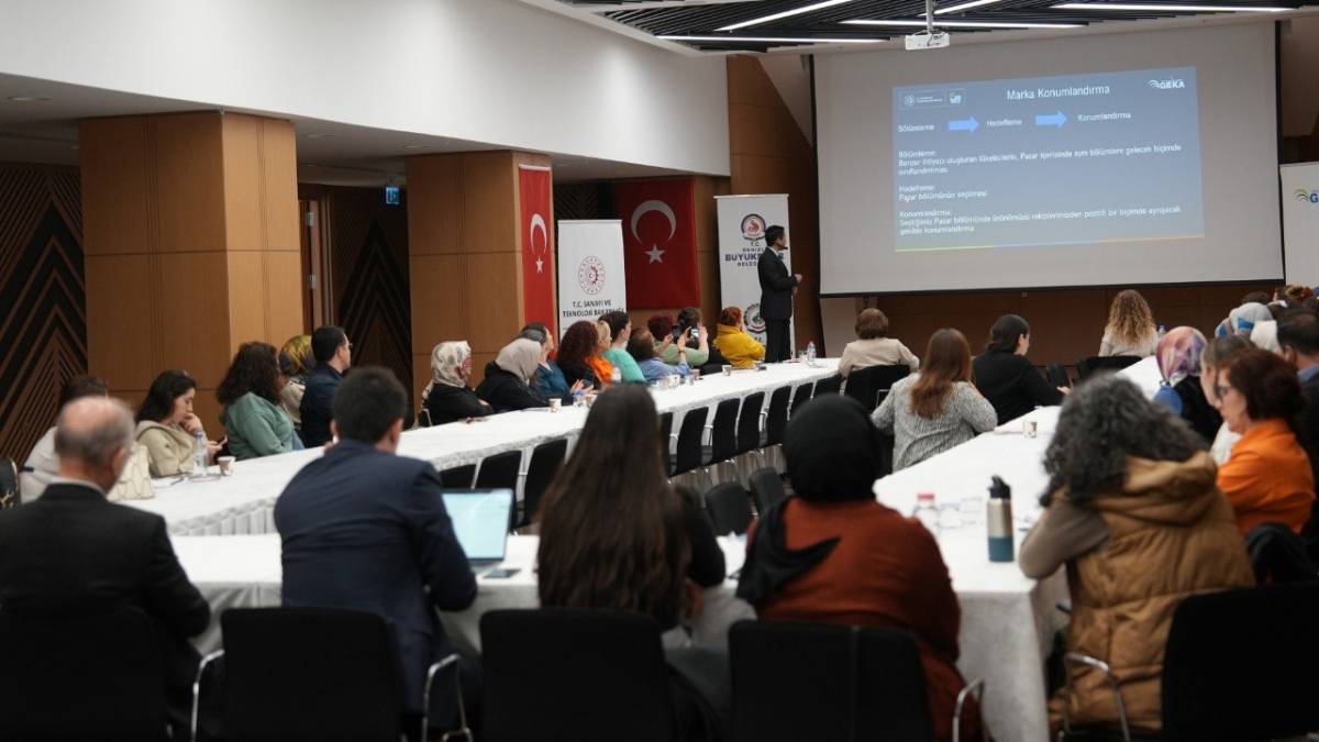 Girişimci kadınlara markalaşma ve stratejik satış eğitimi