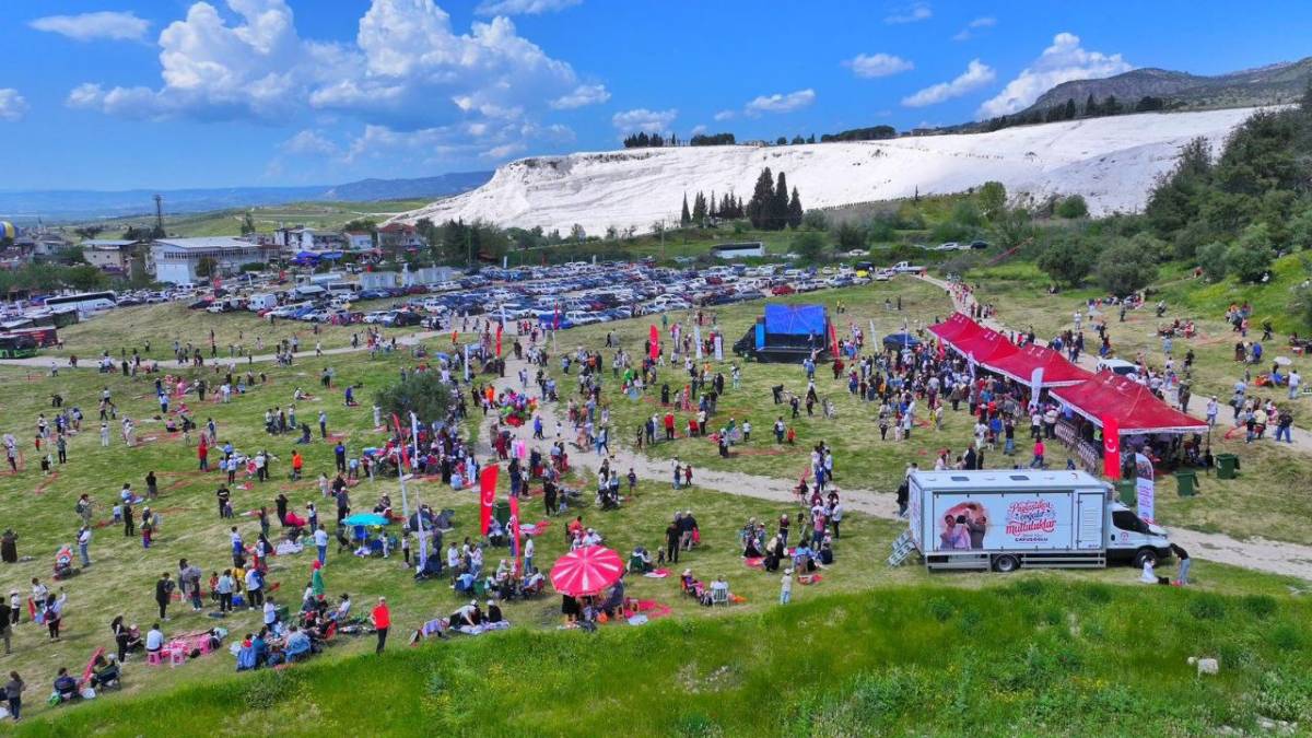 Denizli Büyükşehir ile dolu dolu 23 Nisan