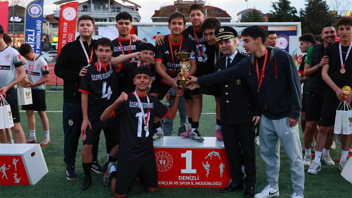 DENİZLİ’DE POLİS HAFTASI’NDA FUTBOL COŞKUSU