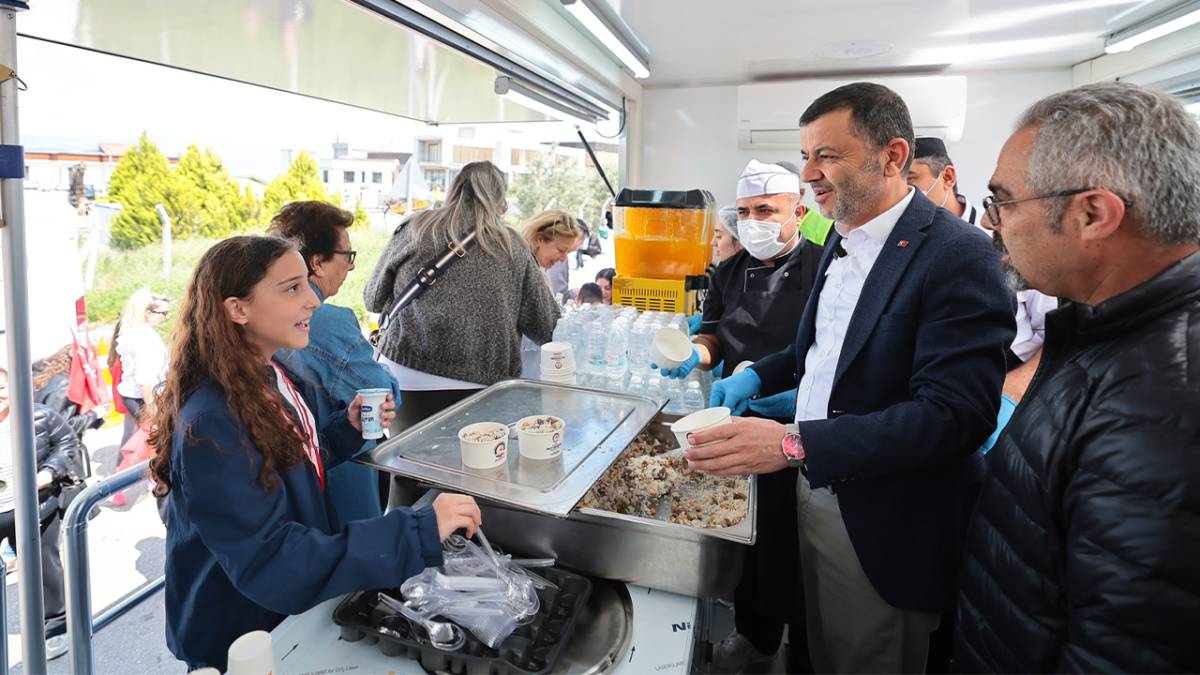 Büyükşehir’in mobil ikram filosu güçlendi
